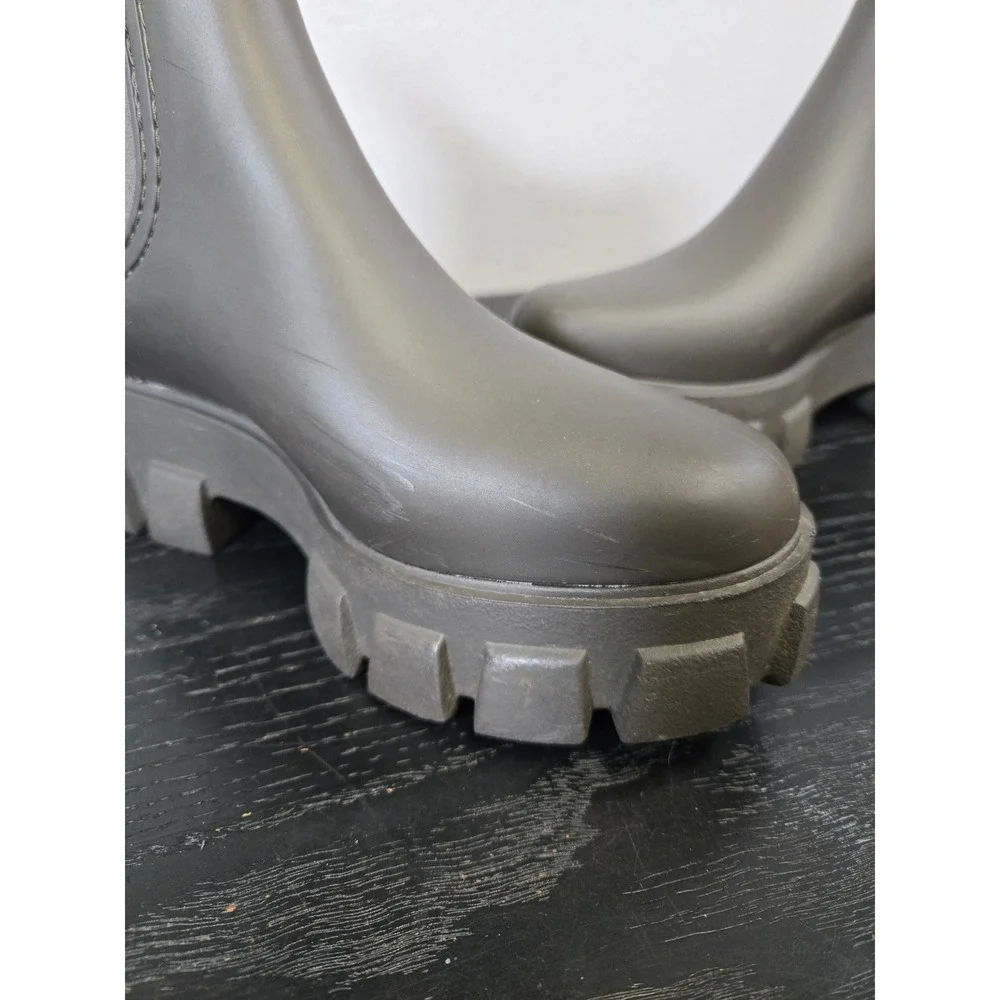 Jeffrey Campbell Cloud-7 Waterproof Lug Sole Chelsea Rain Boots Olive Green 7